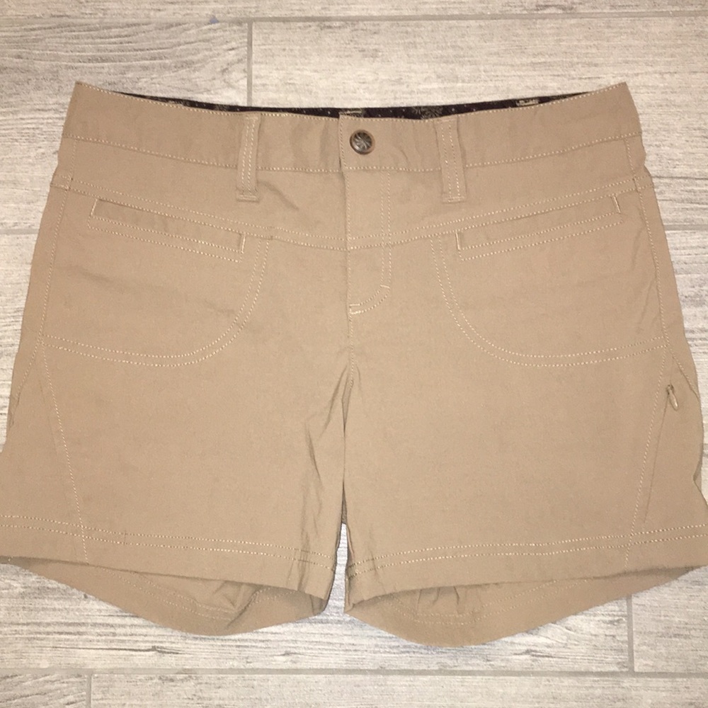 Athleta Trekkie  shorts